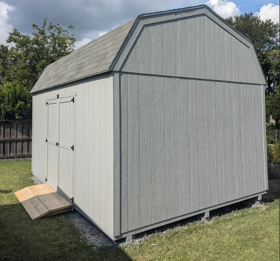 Customer of SE Yard Solutions with their 16x24 custom barn in Rhome