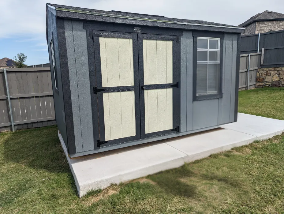 Large barn shed on acreage property in rural west Denton County, TX